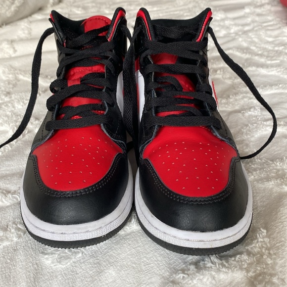 Air Jordan 1 Mid (GS) size Youth 5 - Picture 5 of 9